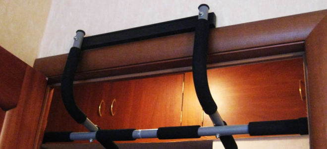 Удобство в доме: турник в дверной проем