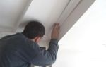 Инструкция, как клеить плинтус на потолок: 9 шагов