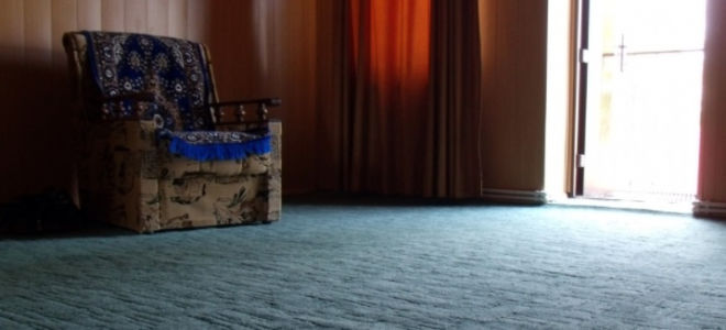 Прочные двери для ванной и туалета: 4 требования