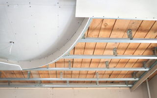 Двухъярусные потолки из гипсокартона: особенности и установка
