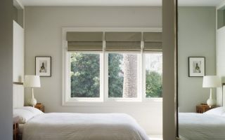 Эффектное оформление окон в спальне: 4 стиля