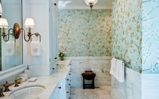 Влагостойкие обои для ванной комнаты: варианты дизайна и критерии выбора