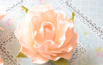 Удивительные розы из фоамирана и примеры их создания