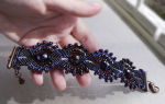Плетем браслет и серьги в технике макраме с бисером