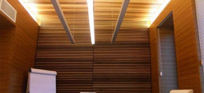 Необычный деревянный реечный потолок: 3 вида