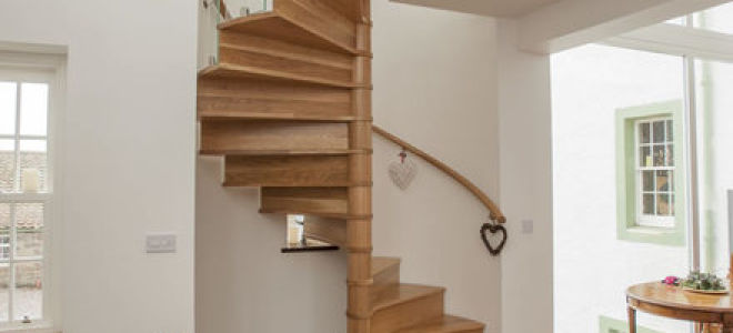 Деревянная винтовая лестница: 3 особенности