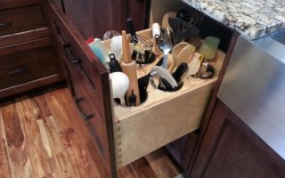 Выдвижные ящики для кухни: практичная экономия пространства