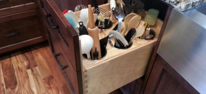 Выдвижные ящики для кухни: практичная экономия пространства